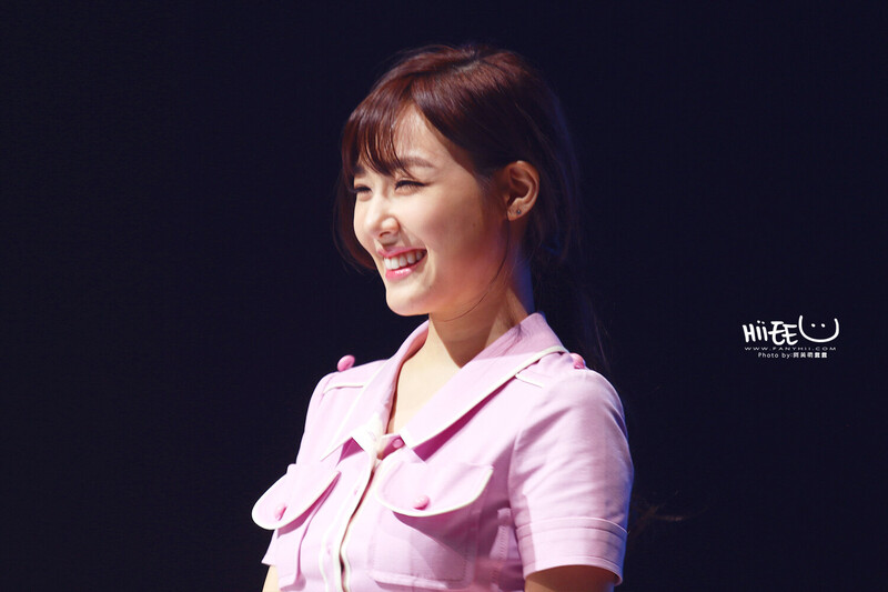 140315 Girls' Generation Tiffany at WAPOP Concert documents 9