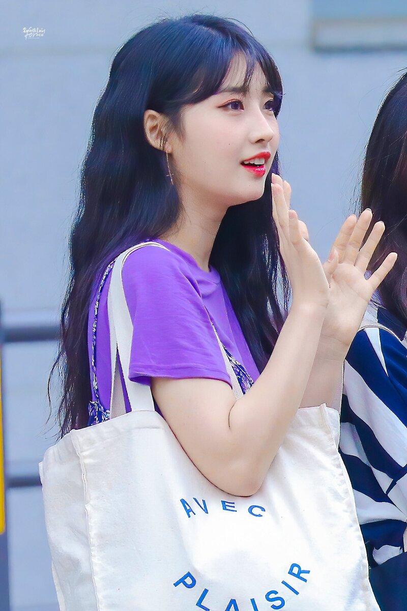 180805 EVERGLOW Sihyeon documents 3