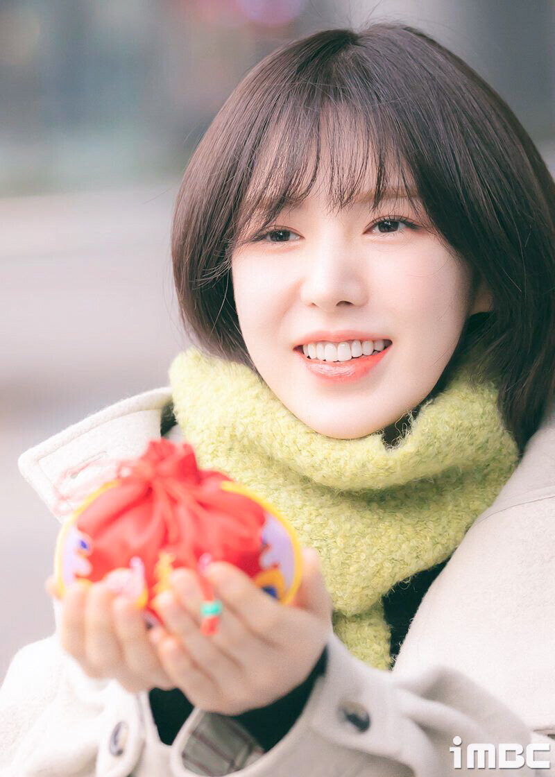 230117 WENDY (RED VELVET) documents 25