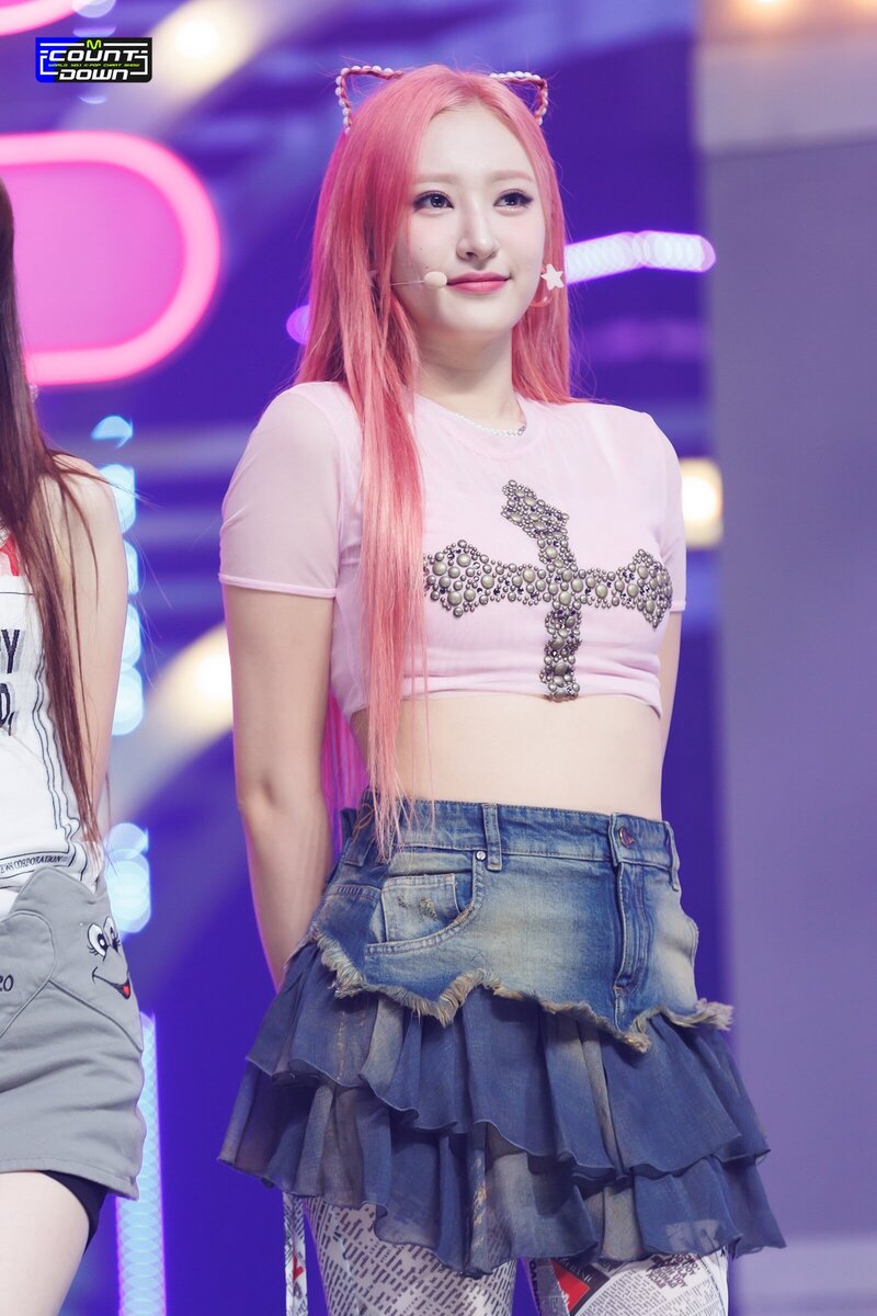 230914 EL7Z UP Hwiseo - 'Cheeky' at M Countdown documents 4
