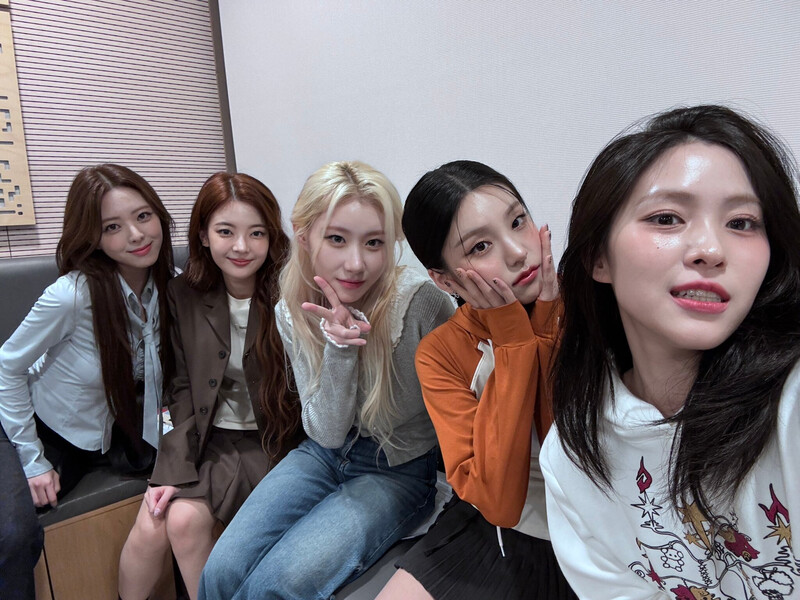 241015 - ITZY Twitter Update documents 1