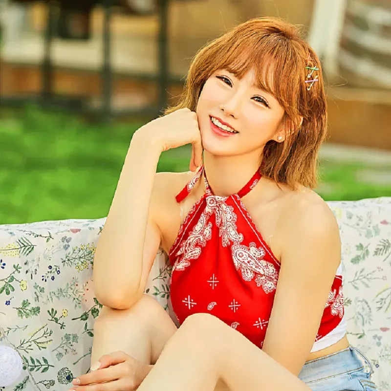 We_Girls_YeHana_Ride_concept_photo.png