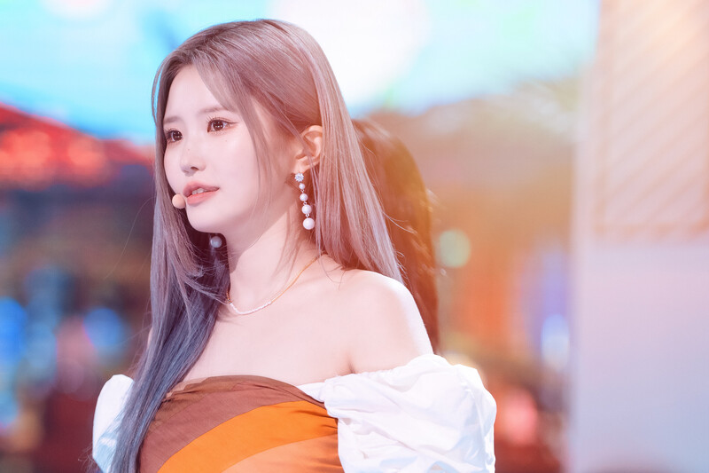 220703 fromis_9 Hayoung - 'Stay This Way' at Inkigayo documents 8