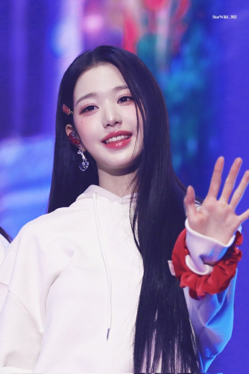 230212 IVE Wonyoung - The First Fan Concert 'The Prom Queens' Day 2 documents 21
