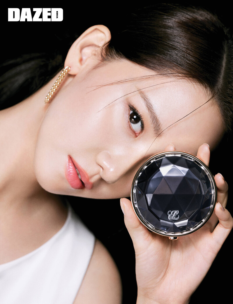 SNSD YOONA for DAZED Korea x ESTEÈ LAUDER January Digital Issue 2023 documents 5