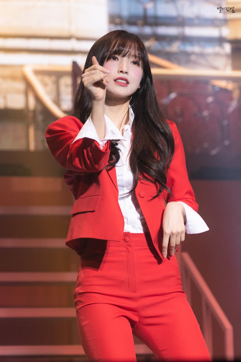 220430 Oh My Girl's Arin at 7th Anniversary Fanmeeting documents 14