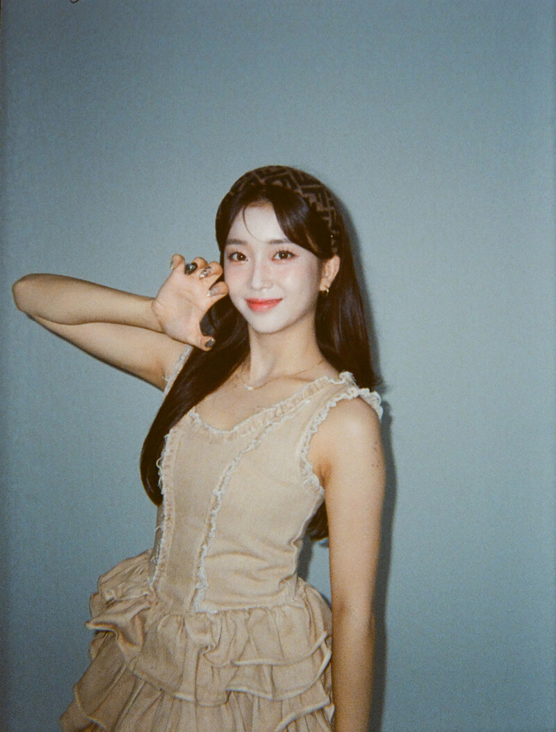 220831 M2 Twitter Update - STAYC August Film Camera Photos documents 12