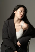 210302 FNC Naver Post - Seolhyun Vogue Photoshoot Behind