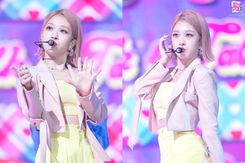 210912 fromis_9 'Talk & Talk' at Inkigayo documents 27