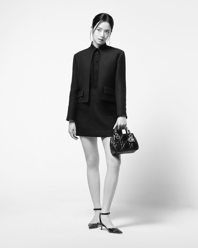 BLACKPINK JISOO for DIOR Lady 9522 Bag Collection documents 1