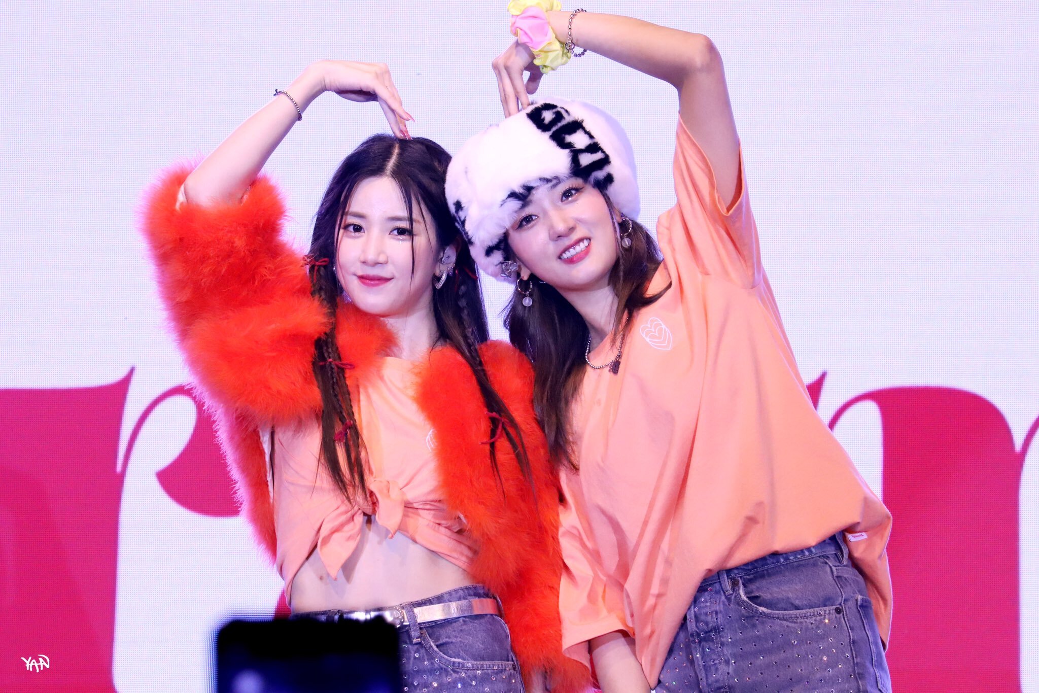 221204 Apink CHOBOM 'Framily' Fanmeeting in Taipei | kpopping