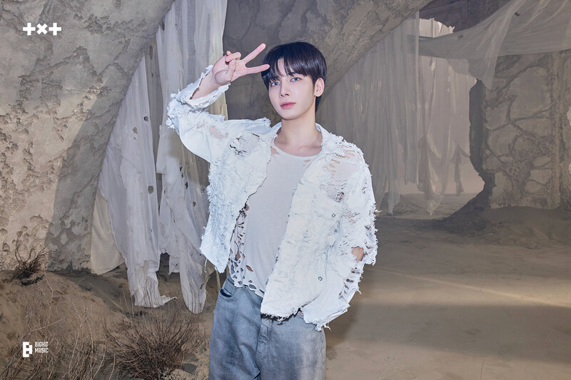 240404 TXT Weverse Update -  The Kelly Clarkson Show Photo Sketch documents 13