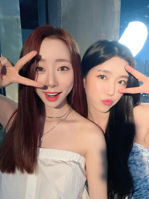 210810 WJSN SNS Update - Yeonjung & Dawon