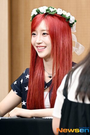 240705 STAYC Sumin - Mini Record Fansign Event