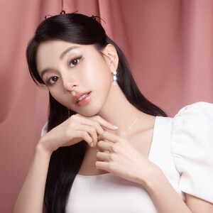 CHAEYOUNG for CipiCipi - Glitter Illumination Liner S