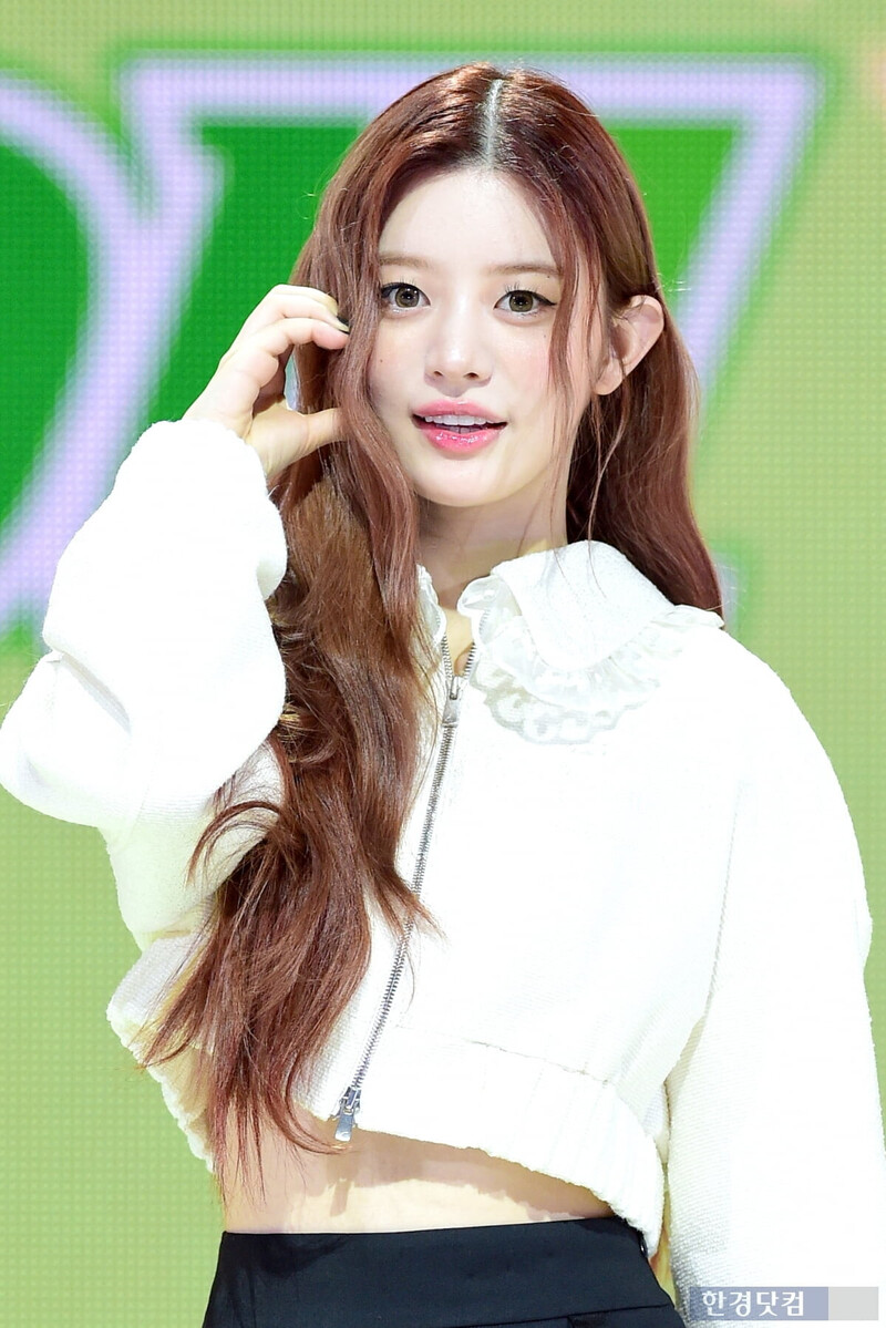 241021 ILLIT Minju at ‘I’LL LIKE YOU’ Media Press Conference documents 2