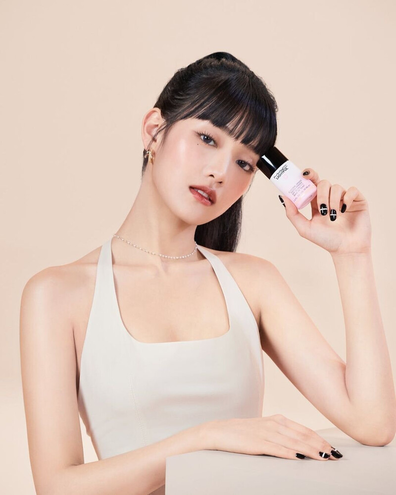 (G)-IDLE MINNIE for M.A.C Cosmetics 'STUDIO FIX Fluid Foundation and Cushion' documents 1