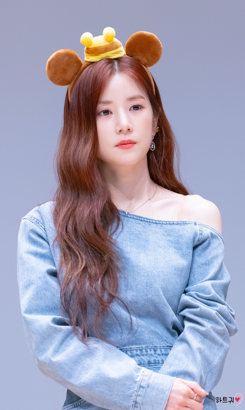 220219 Apink CHORONG at fansign event documents 6