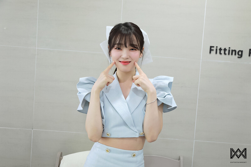 220525 WM Naver - OH MY GIRL 'Real Love' Music Shows Behind documents 22