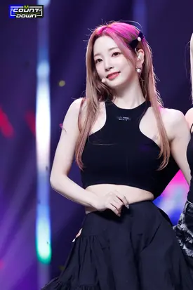 230921 EL7Z UP Yeonhee - 'Cheeky' at M Countdown