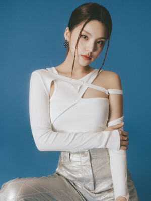 220403 ITZY for ELLE Girl