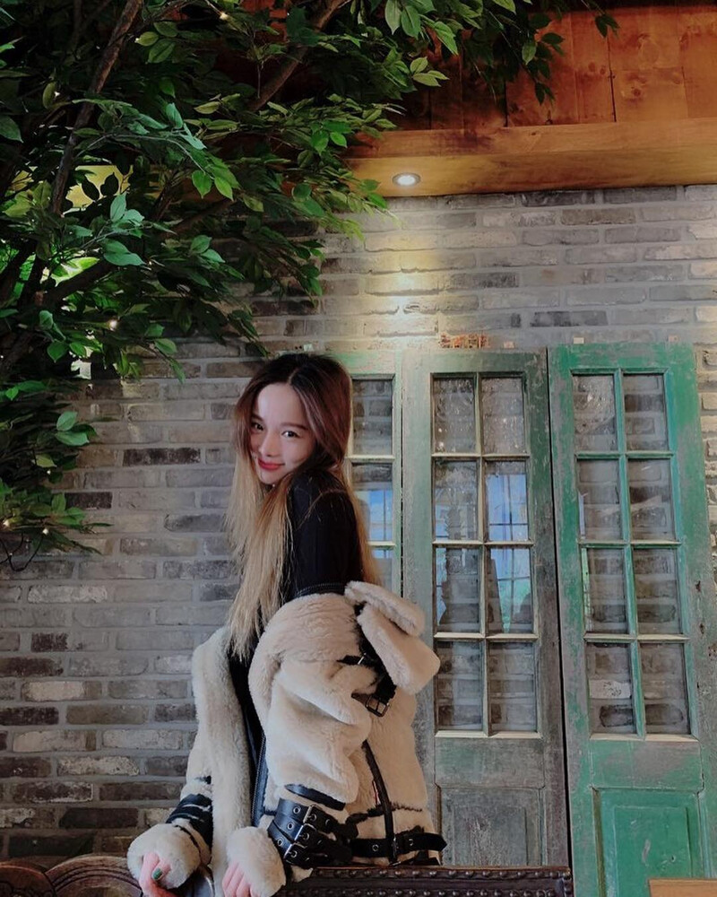 190228 Solji Instagram Update documents 3