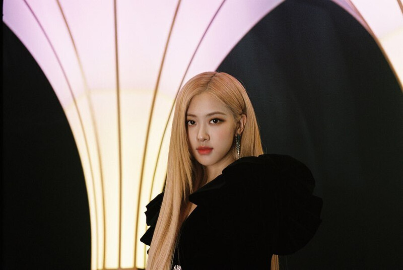 191123 ROSÉ Instagram Update documents 1