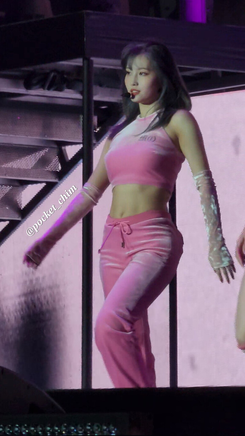 220514 TWICE 4TH WORLD TOUR ‘Ⅲ’ ENCORE in Los Angeles - Momo documents 23