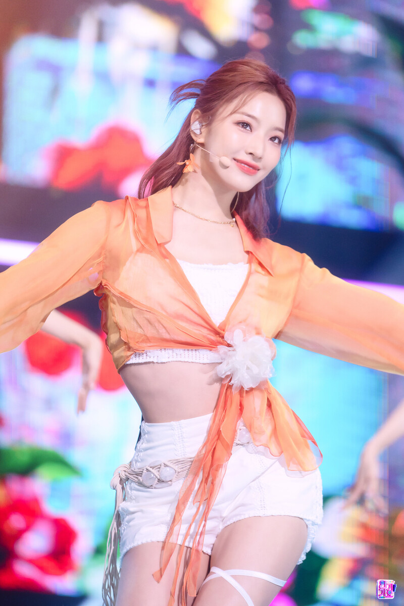 220710 fromis_9 Saerom - 'Stay This Way' at Inkigayo documents 10