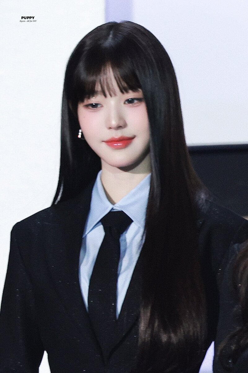231010 Wonyoung at the 2023 The Fact Music Awards red carpet documents 10