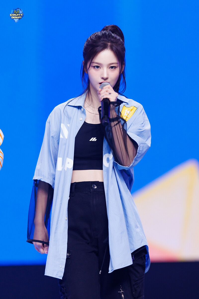 240829 NMIXX Sullyoon - 'See that?' at M COUNTDOWN documents 9