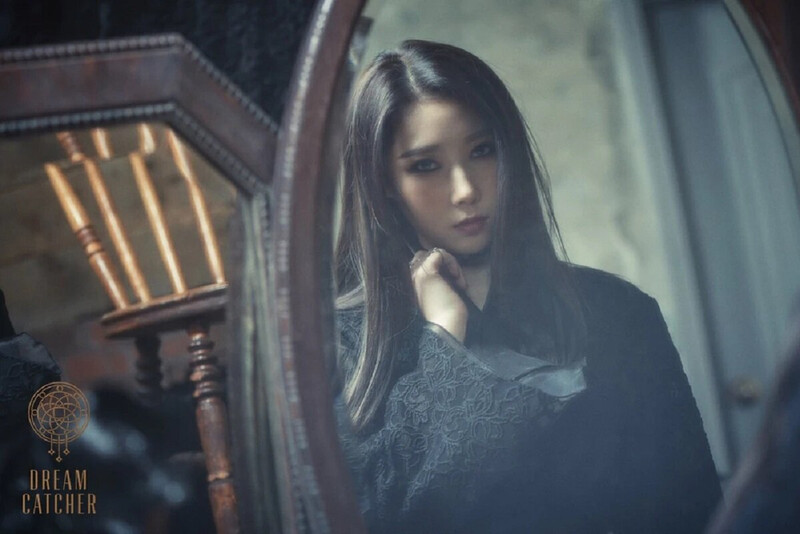 Dreamcatcher - Nightmare 1st Single Album documents 10