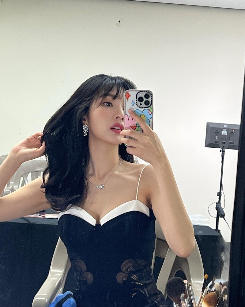 220619 Red Velvet Joy Instagram Update documents 8