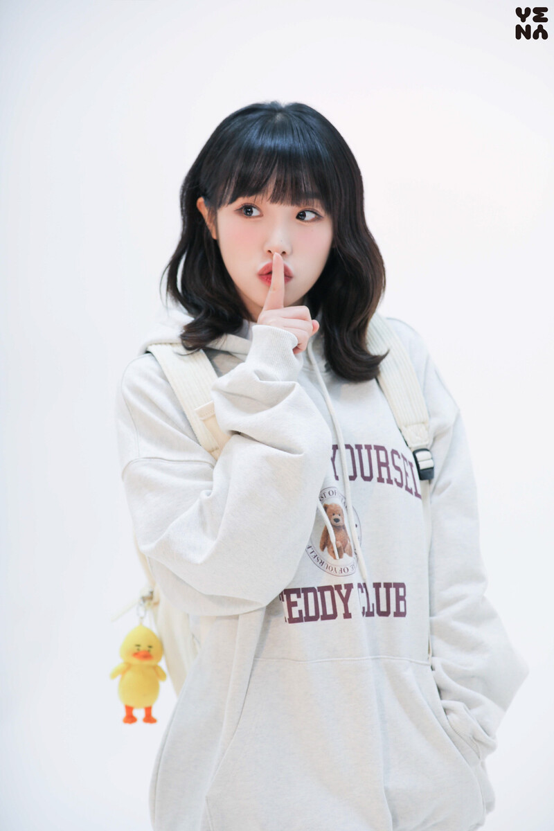 220224 Yuehua Naver Post - Yena - Girl's World S2 Poster Shoot documents 7