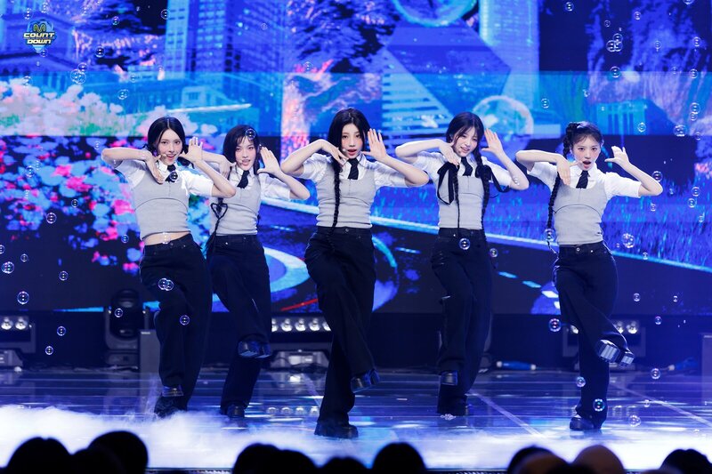 240328 ILLIT - 'Magnetic' and 'My World' at M Countdown documents 13
