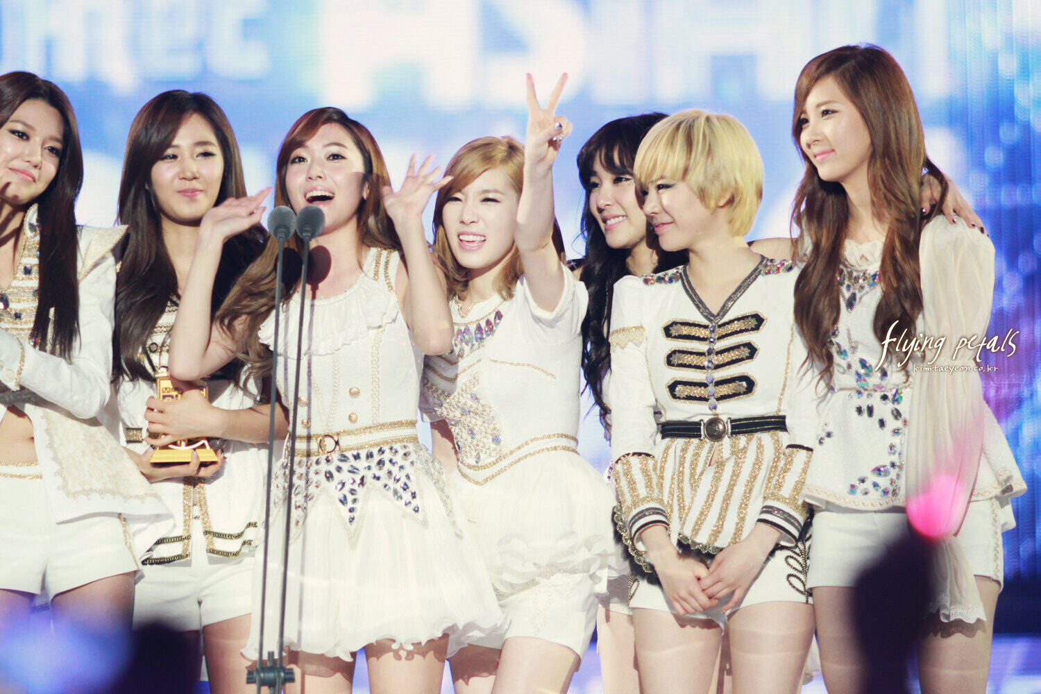 111129 Girls' Generation at 2011 MAMA | kpopping