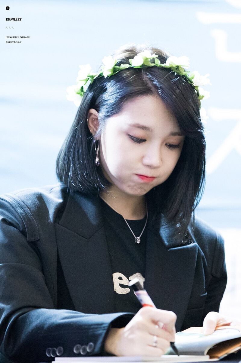 181109 Apink EUNJI at Hyehwa Busan Fansign event documents 15