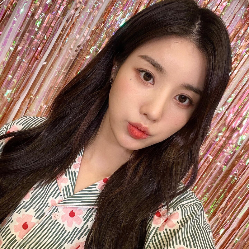 210927 Kwon Eunbi Instagram Update documents 3