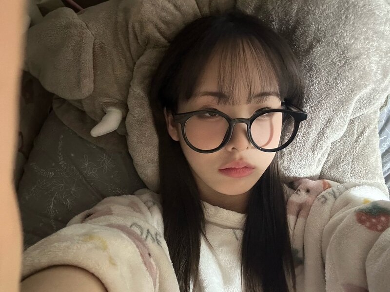 221216 CLASS:y Twitter & Instagram update - Seonyou documents 1
