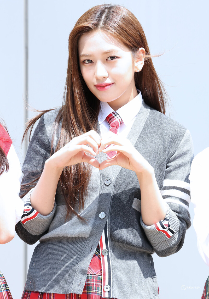 220818 IVE Yujin - 'Knowing Bros' Commute documents 8