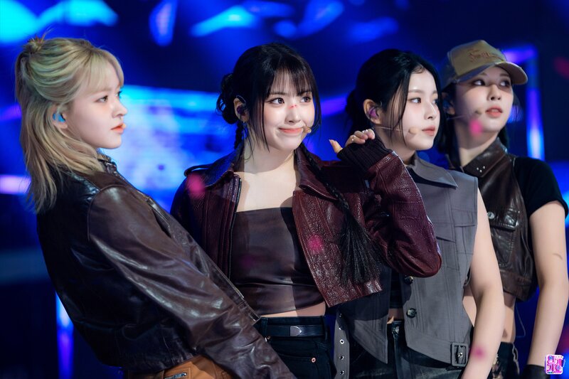 240218 NMIXX - 'Run For Roses' at Inkigayo documents 4