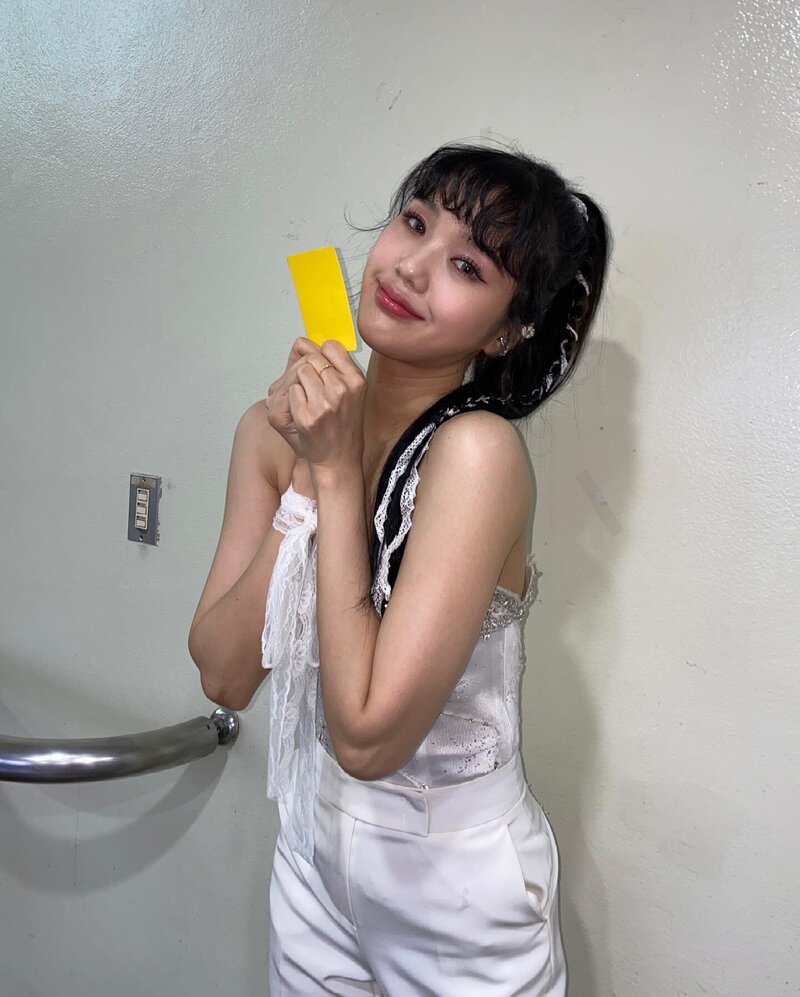 210625 OH MY GIRL Mimi SNS Update documents 7
