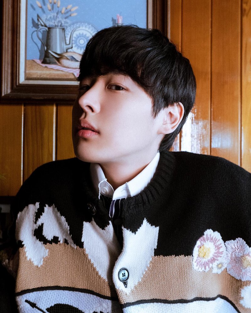Choi Byungchan 2023 profile photoshoot documents 10