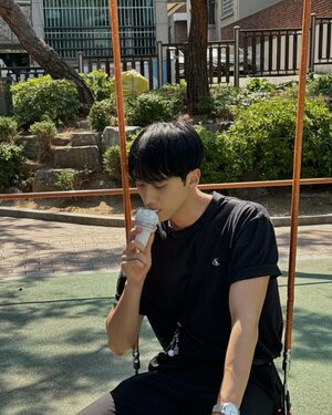 240617 - Inseong Instagram Update