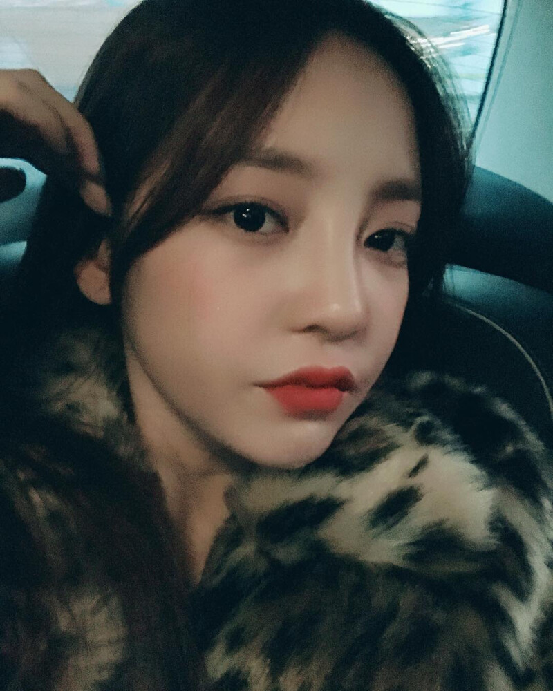 180206  Hara Instagram Update documents 1