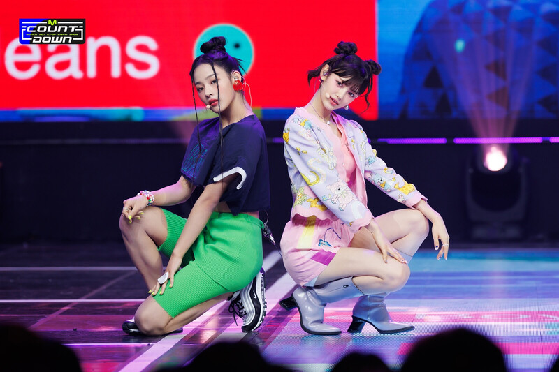 220825 NewJeans 'Hype Boy' at M Countdown documents 10