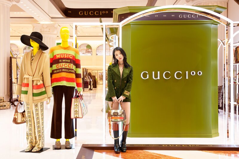 211013 IU at Gucci 100 Pop-up Store Event documents 6