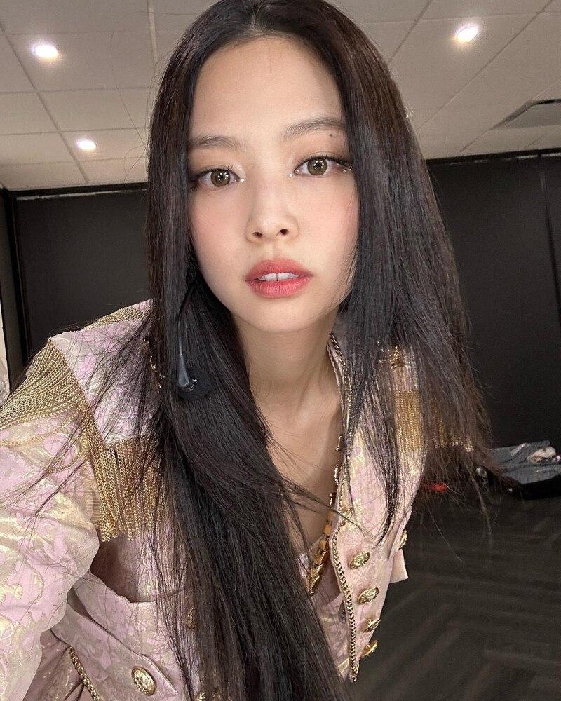 221029 BLACKPINK Jennie Instagram Update documents 6