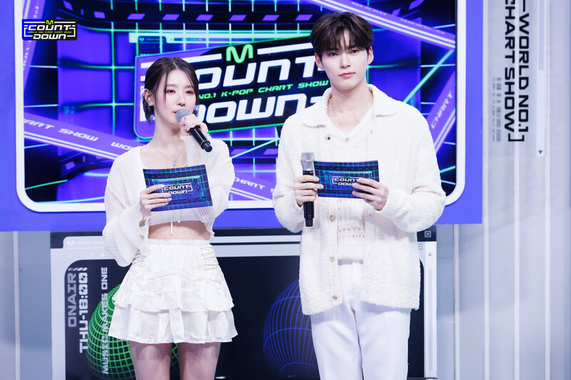 231116 MC Miyeon and Hanbin at M Countdown documents 9