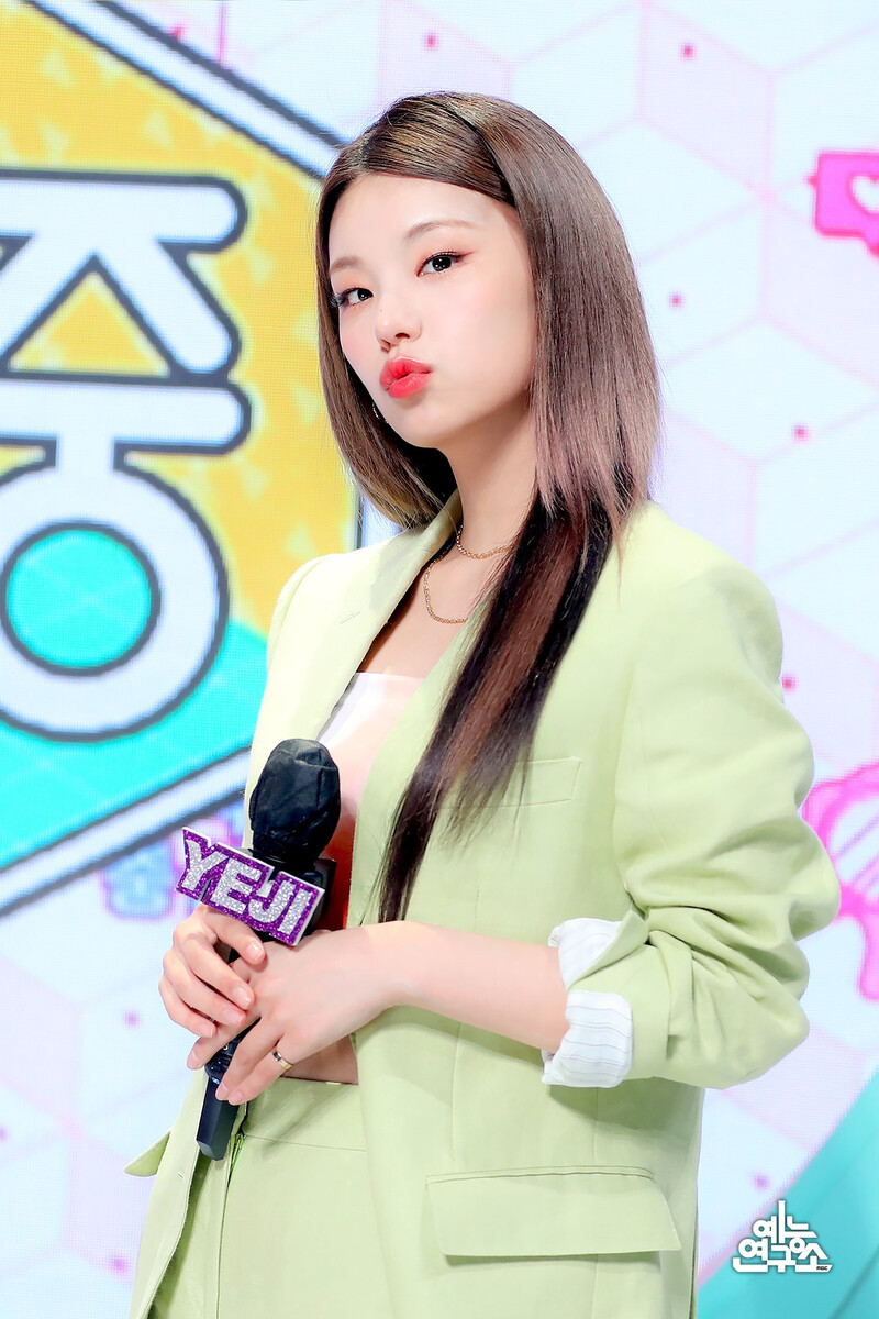 210703 Music Core MC - Yeji documents 2